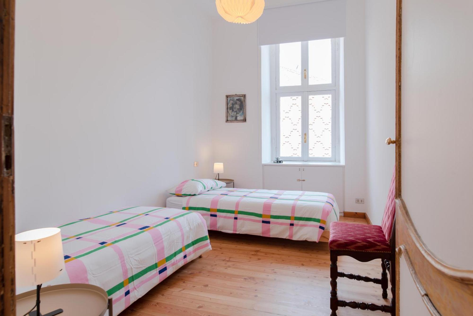 Apartament The Royal House By Happyhostorino